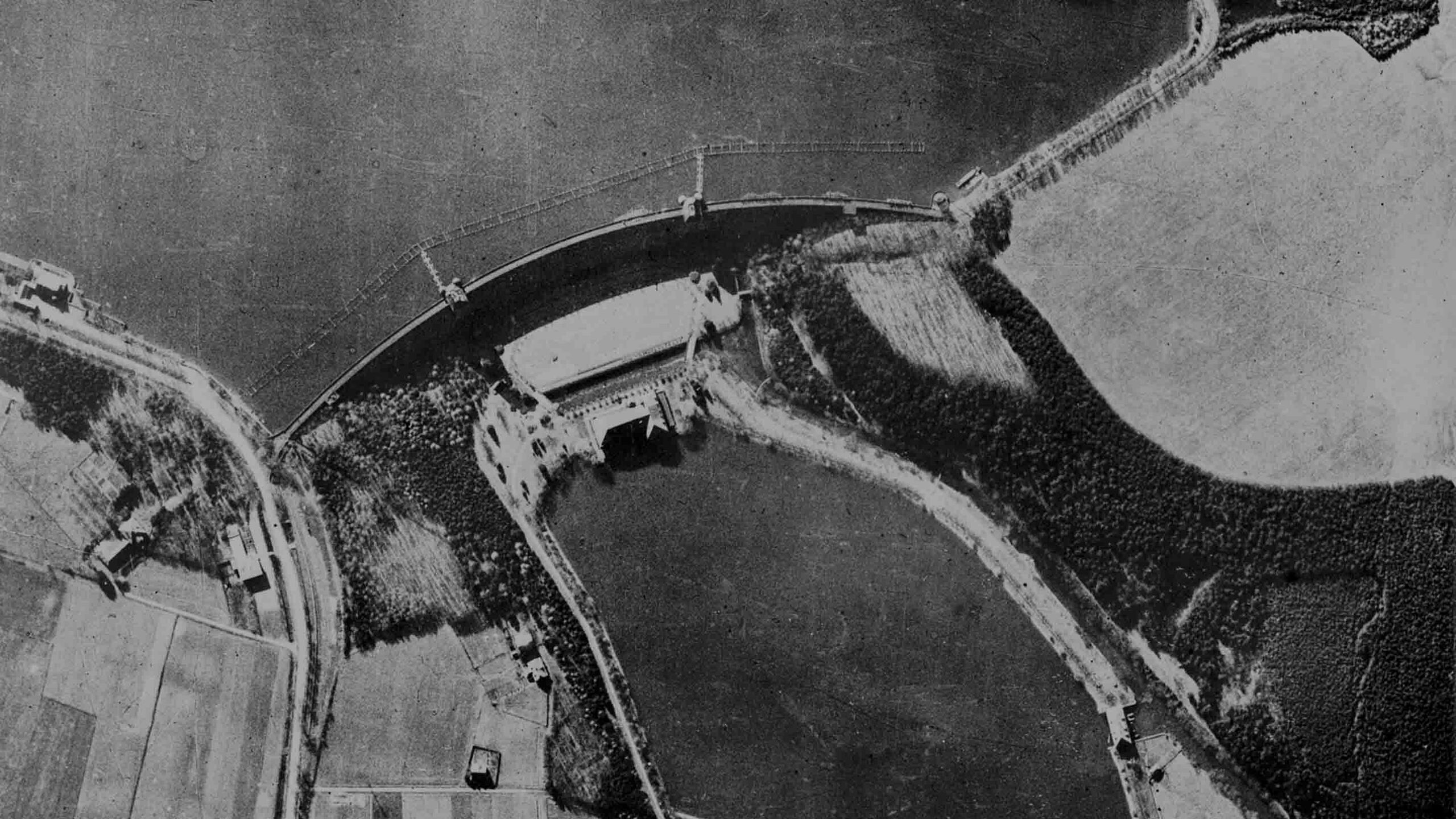 An oblique aerial reconnaissance photograph of the Möhne Dam before the Dambusters raid.