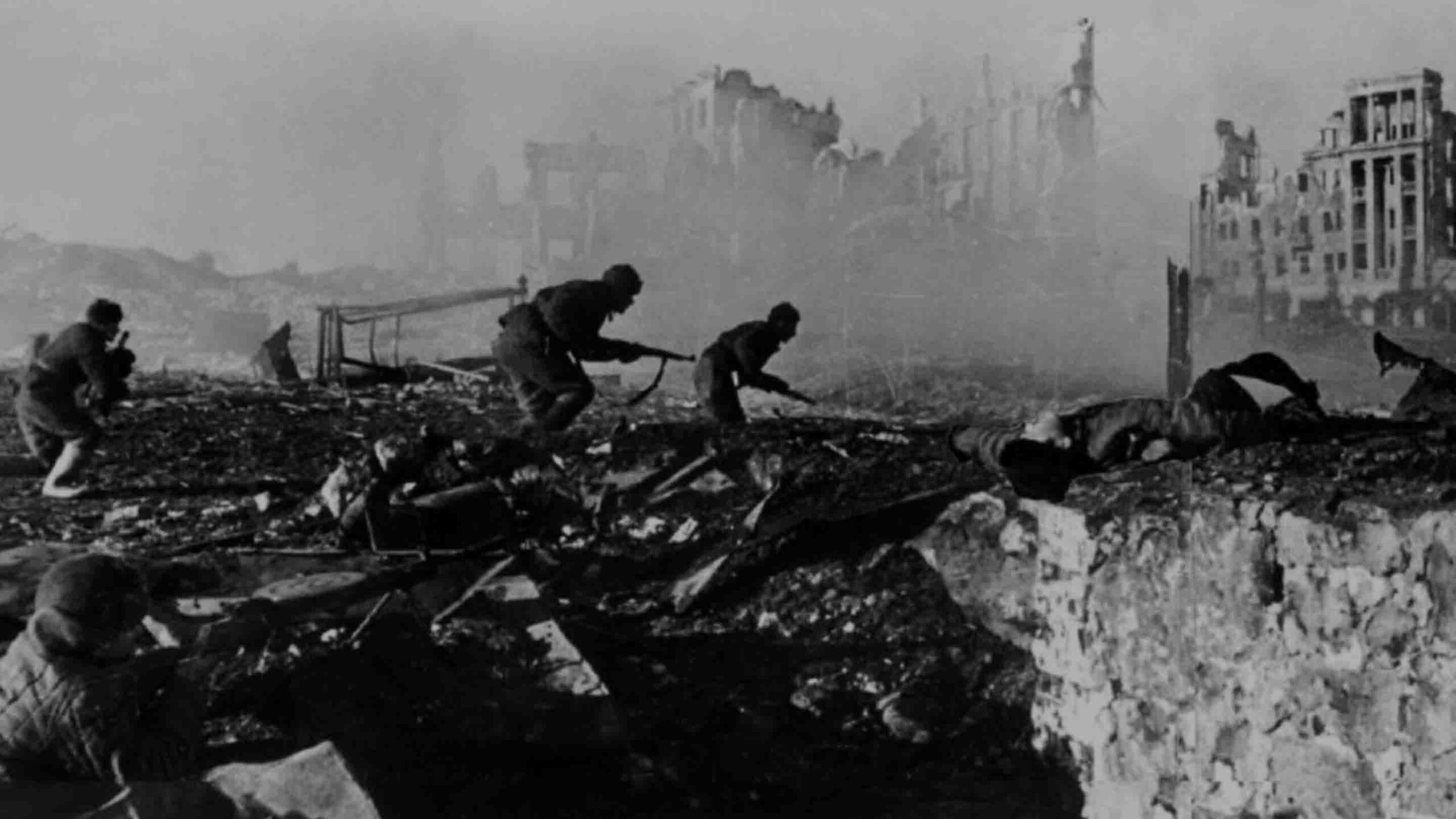 Soviet soldiers attack a building during the Battle of Stalingrad, February 1943.