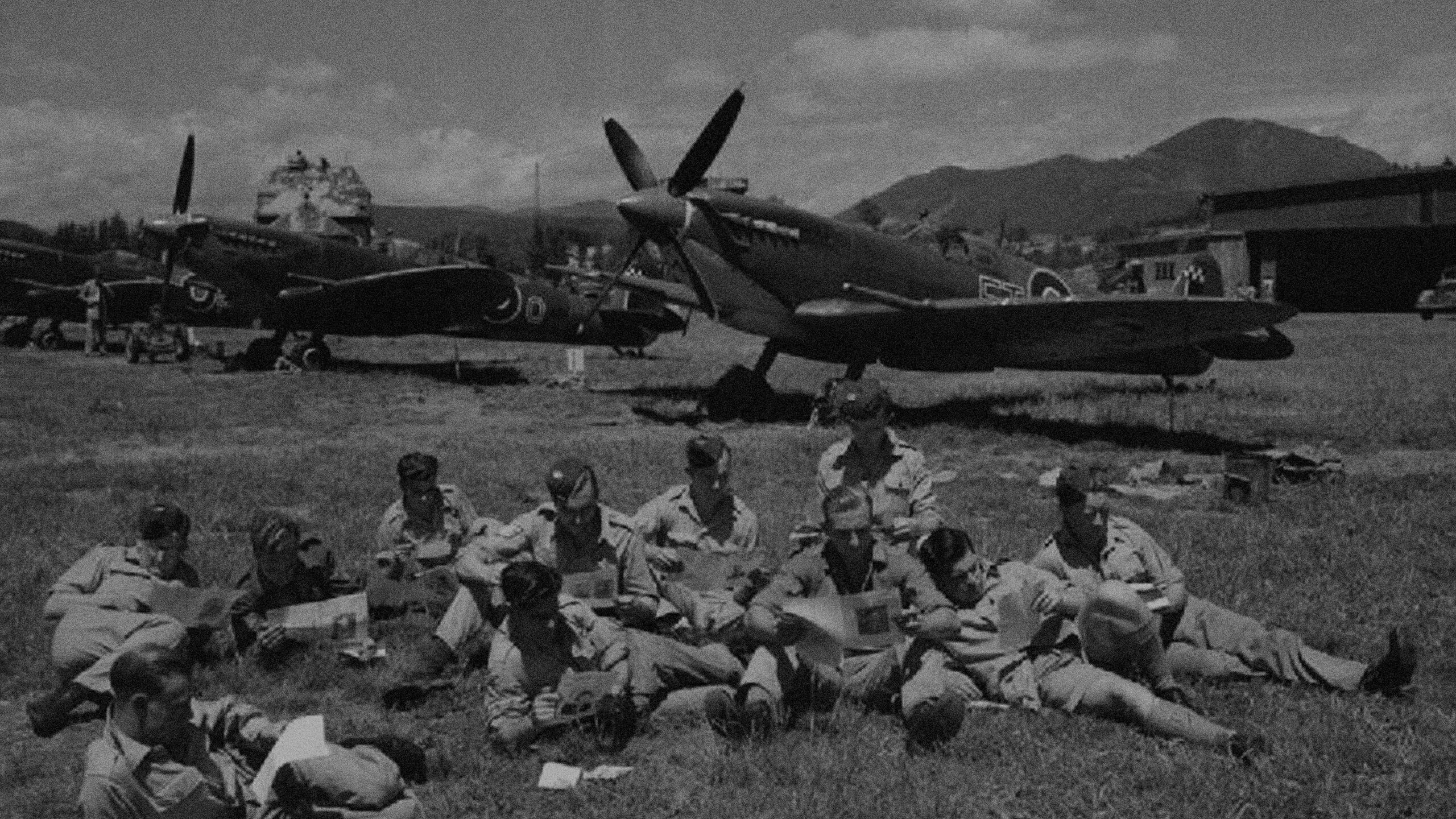 RAF mechanics read about the 1945 UK election