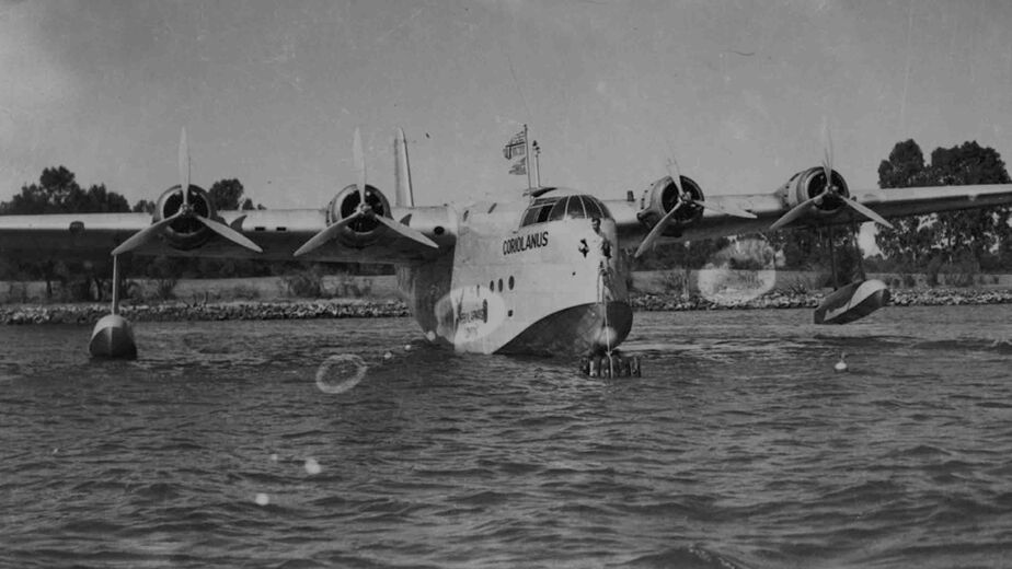 Short S.23 Empire flying boat 'Coriolanus' (G-AETV)